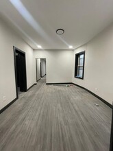 125 Wegman Pky, Unit 1 in Jersey City, NJ - Building Photo - Building Photo