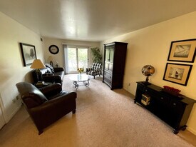 1306a Summit Ave in Oshkosh, WI - Building Photo