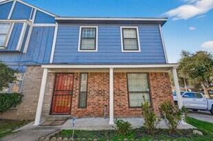 13424 Castilian Dr in Houston, TX - Building Photo