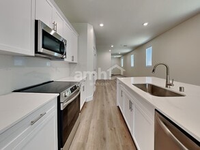 525 Silverbell Falls Pl in Henderson, NV - Building Photo - Building Photo