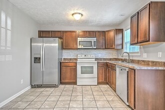198 Amanda Ln in Bristol, TN - Building Photo - Building Photo