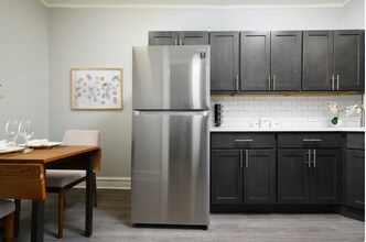 7250 Walnut St in Upper Darby Township, PA - Building Photo - Building Photo