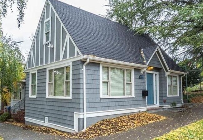 4015 8th Ave NE in Seattle, WA - Foto de edificio - Building Photo