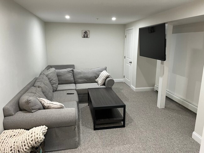 159 Rumford St, Unit 3