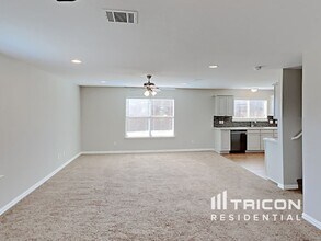 9901 Sparrow Hawk Ln in Fort Worth, TX - Building Photo - Building Photo