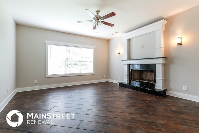 2973 Cascade Cir in Gainesville, GA - Foto de edificio - Building Photo