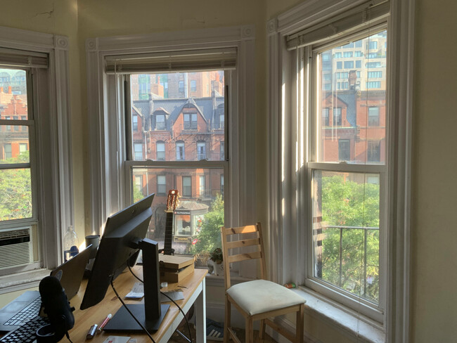 233 Newbury St, Unit 3F in Boston, MA - Building Photo - Building Photo
