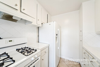 7548 Hampton Ave in West Hollywood, CA - Building Photo - Building Photo