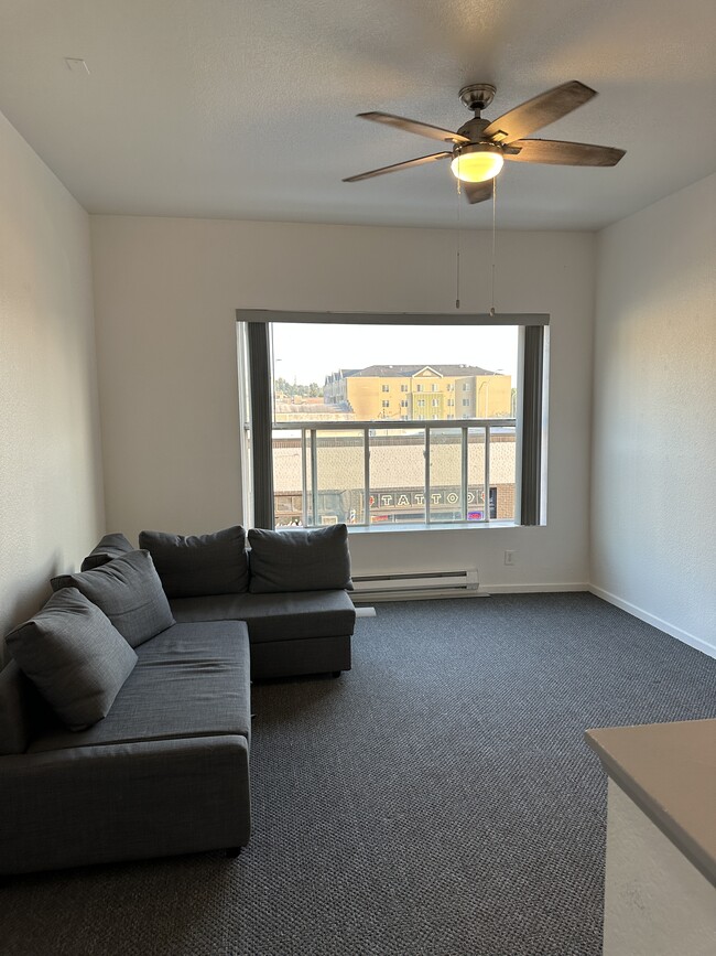 922 S 3rd St, Unit #4 in Renton, WA - Building Photo - Building Photo