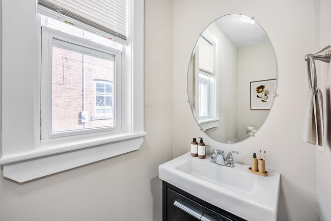 61 Roy St in Kitchener, ON - Building Photo - Building Photo