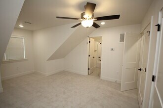 1900 W Saddlebrook Ln in Rogers, AR - Building Photo - Building Photo