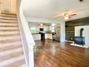 5187 Oak Creek Cir in Gloucester, VA - Building Photo - Building Photo