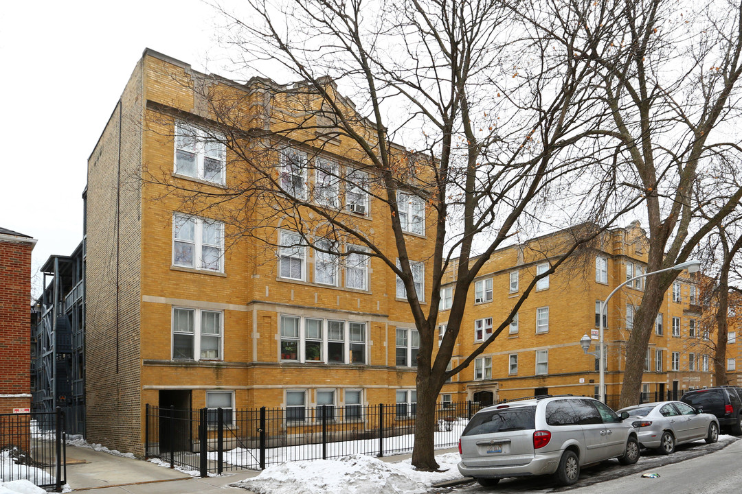 7415-7425 N Damen Ave in Chicago, IL - Building Photo