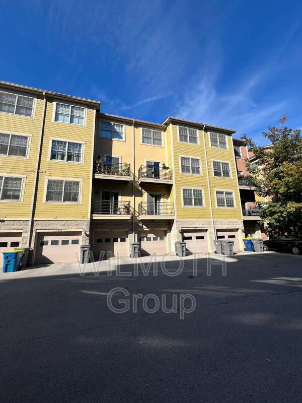 property at 521 N Park Ave