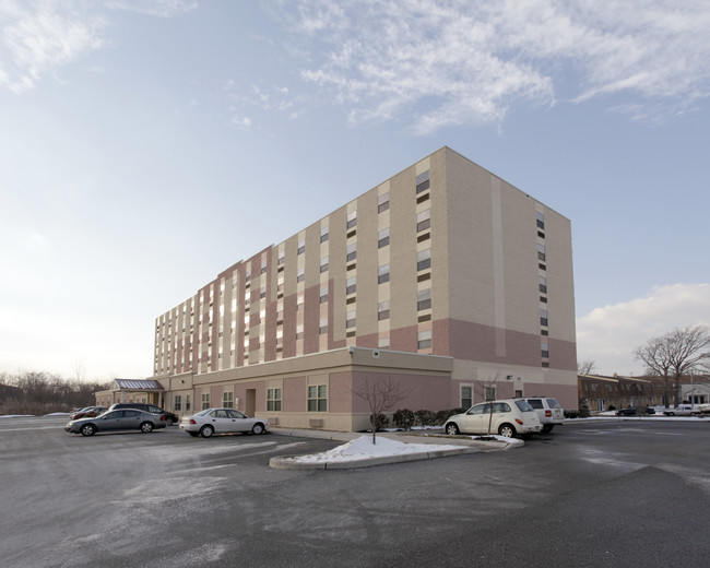 Ferry Manor in Camden, NJ - Foto de edificio - Building Photo