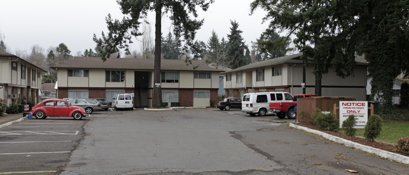 Robinwood Apartments in Vancouver, WA - Building Photo