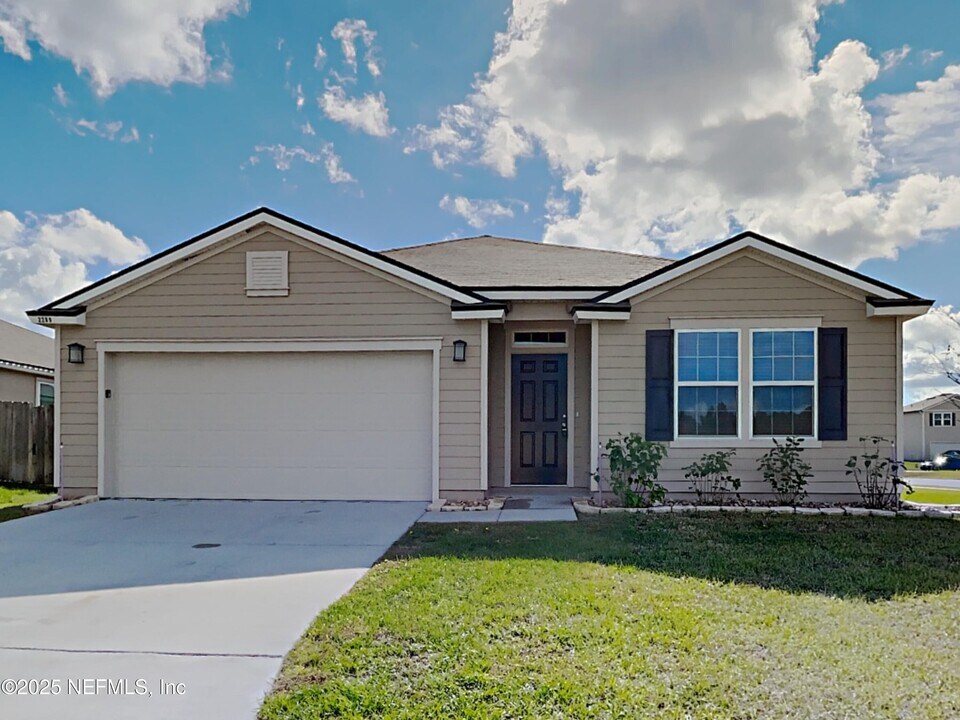 2209 Pebble Point Dr in Green Cove Springs, FL - Building Photo