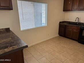 1319 W Vogel Ave-Unit -3 in Phoenix, AZ - Building Photo - Building Photo