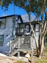 130 OliveUnit 201B in San Marcos, TX - Building Photo - Building Photo