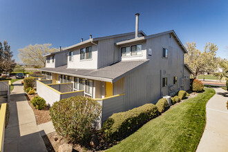 Temescal Apartments in Davis, CA - Building Photo - Building Photo