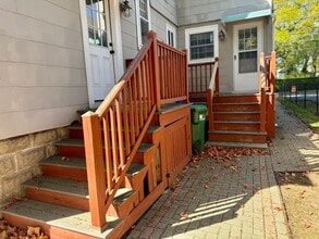 31 Park St, Unit 1 in Medford, MA - Foto de edificio - Building Photo