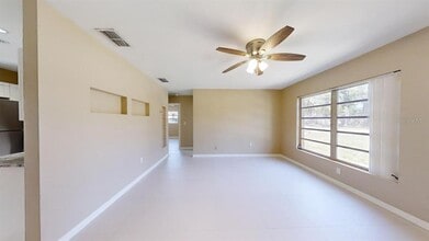 4902 Largo Terrace in New Port Richey, FL - Building Photo - Building Photo