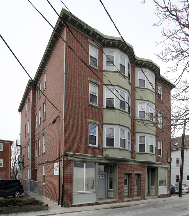 7 Lily St in Providence, RI - Building Photo - Building Photo