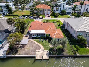 455 Bayside Ave in Naples, FL - Foto de edificio - Building Photo