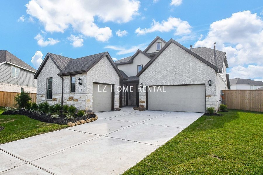 5624 Forest Cove Drive in Rosenberg, TX - Building Photo