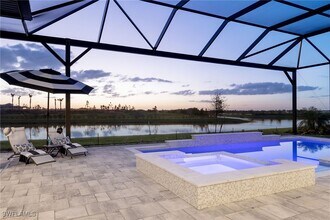 15429 Turin Dr in Naples, FL - Building Photo - Building Photo