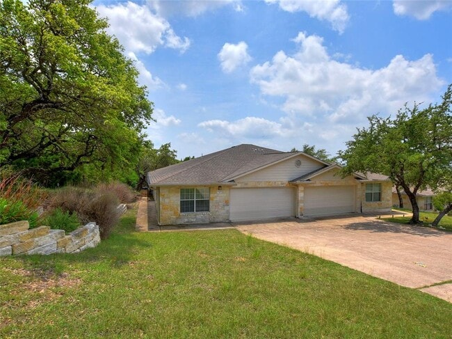 21511 Pershing Ave in Lago Vista, TX - Building Photo - Building Photo