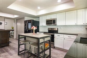 1000 Middle Cove Dr in Plano, TX - Building Photo - Building Photo