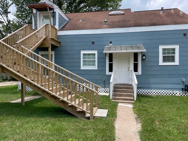 501 Johnson St in Pasadena, TX - Foto de edificio - Building Photo