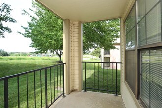 The Greens at Alvamar in Lawrence, KS - Foto de edificio - Building Photo