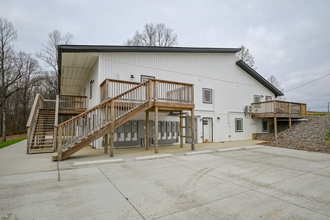 42828 Gibson Rd in Albany, OH - Building Photo - Building Photo