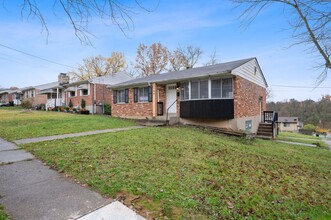 2100 N Teralta Cir in Cincinnati, OH - Building Photo - Building Photo