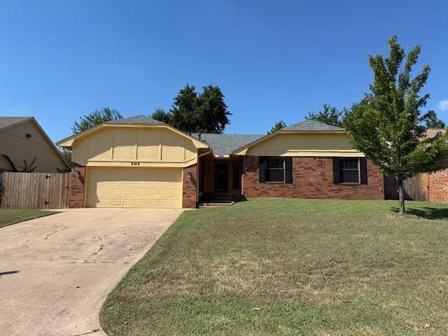 2313 Northwood Ln in Edmond, OK - Building Photo