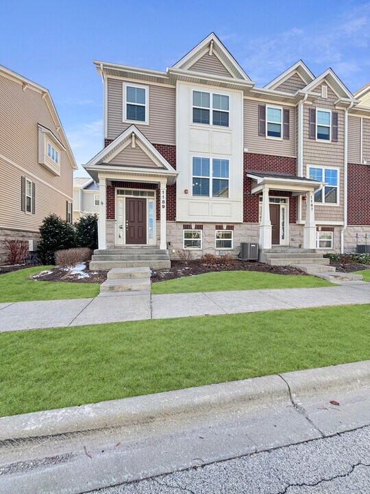 1189 Evergreen Ave in Des Plaines, IL - Building Photo