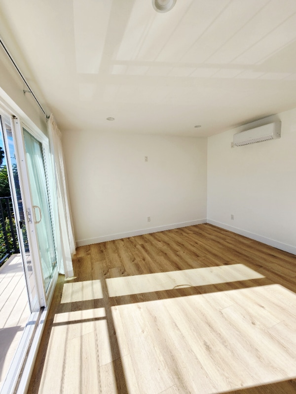 2407 Abbot Kinney Blvd in Los Angeles, CA - Foto de edificio - Building Photo