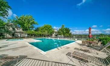 222 T Bar M Dr in New Braunfels, TX - Building Photo - Building Photo