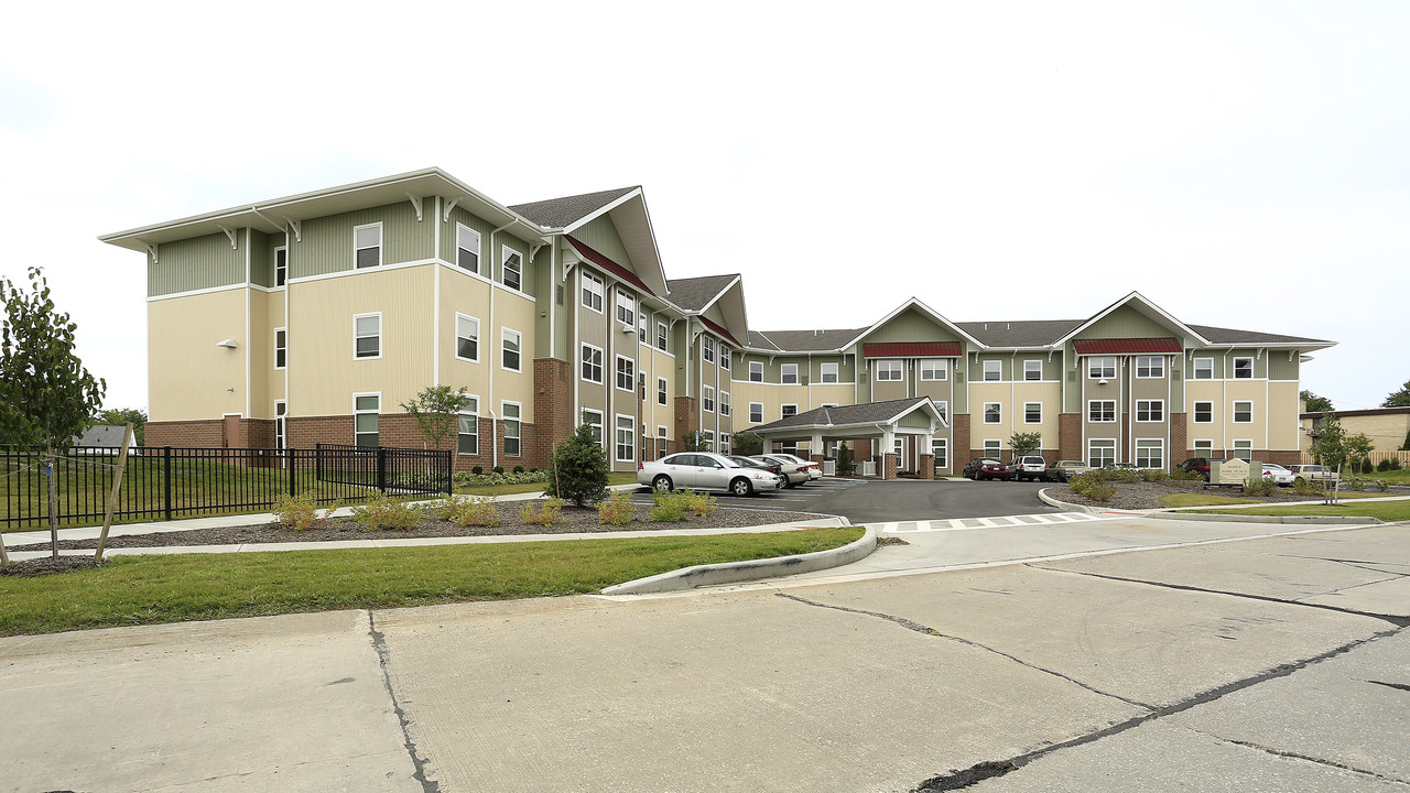 Maple Park Place Senior Living in Maple Heights, OH - Building Photo