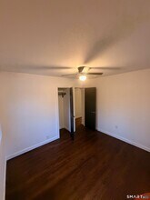 8 Eddy Rd in Montville, CT - Building Photo - Building Photo