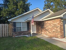 208 E Mell St in Pooler, GA - Building Photo