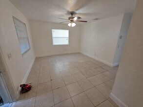 1130 N F St in Lake Worth Beach, FL - Foto de edificio - Building Photo