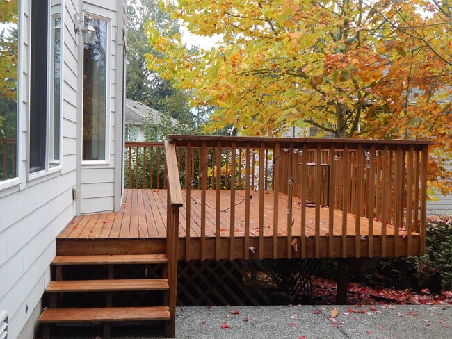 13607 NE 202nd St in Woodinville, WA - Building Photo - Building Photo