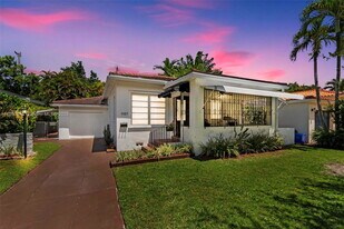 1107 El Rado St in Coral Gables, FL - Building Photo