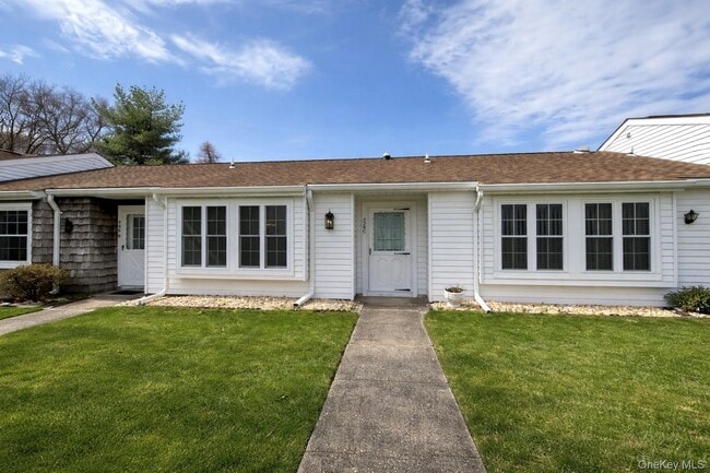 property at 426 Aylesbury Ct