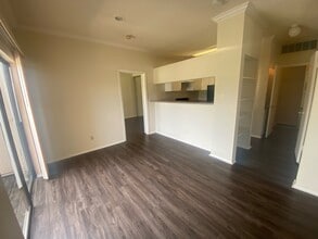 7900 Bissonnet St in Houston, TX - Foto de edificio - Building Photo