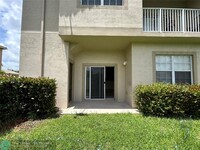 4323 SW 132nd Wy in Miramar, FL - Foto de edificio - Building Photo