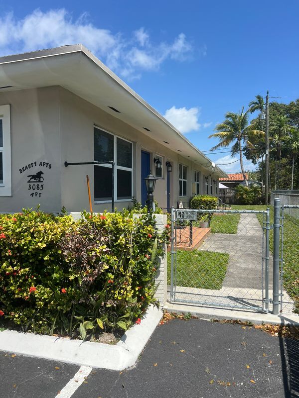 property at 1085 W Flagler St